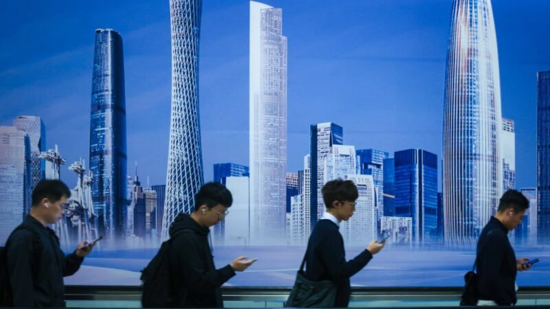 Civil servant pay freeze should not majorly impact Hong Kong’s private sector