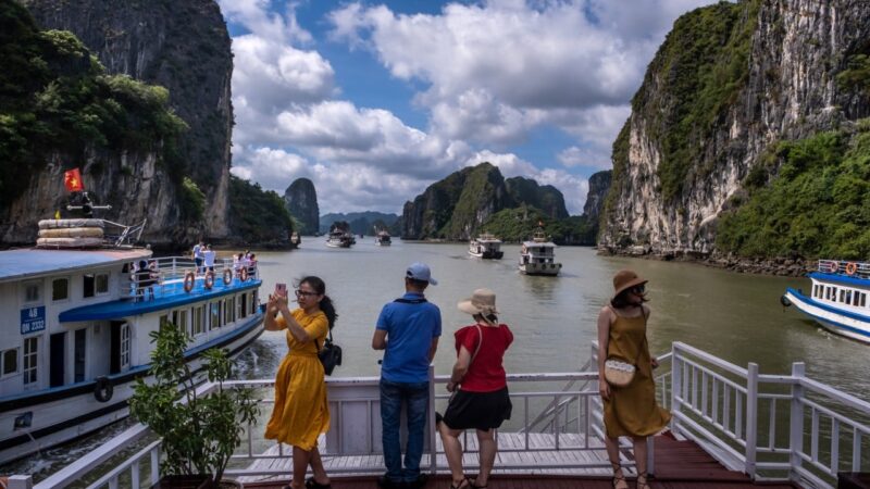 Tourists wearing this hat in Vietnam may face US,000 fine, entry denial