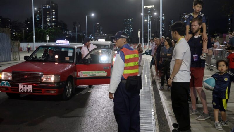 Fans left frustrated by taxi issues on opening day of Hong Kong Sevens