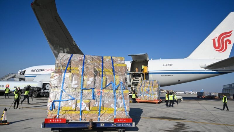 Eying world-class aviation hubs, China puts jet thrusters on customs clearances