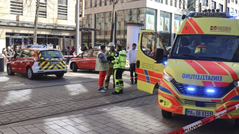 1 killed, several injured after car rams into crowd in German city
