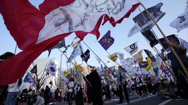 South Koreans rally as court prepares impeachment ruling