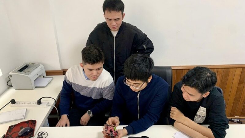 Vietnamese students enter international circuit design contest finals with AI chip solution