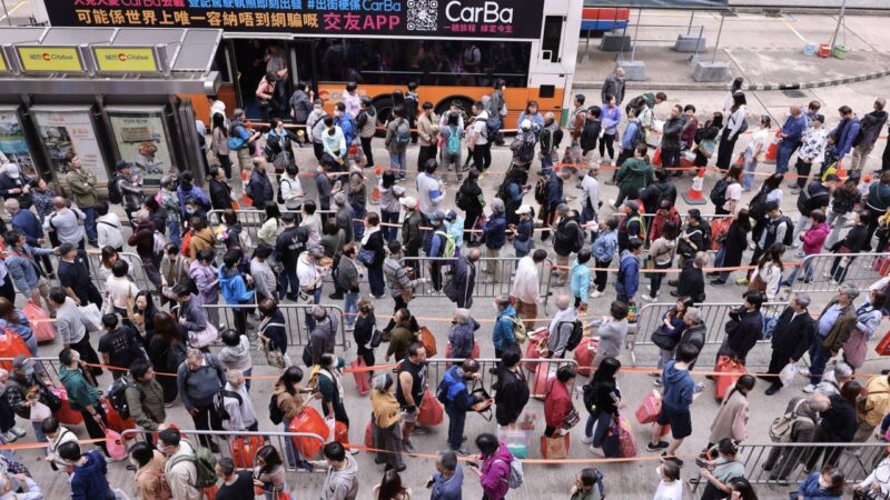 More than 430,000 residents return to Hong Kong as Ching Ming holiday ends