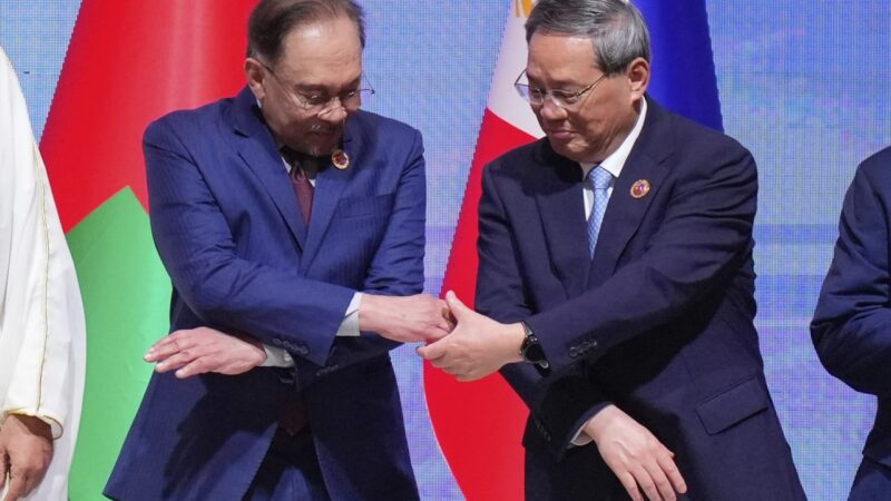 Triangular diplomacy a tricky tightrope to walk for Asia-Pacific leaders