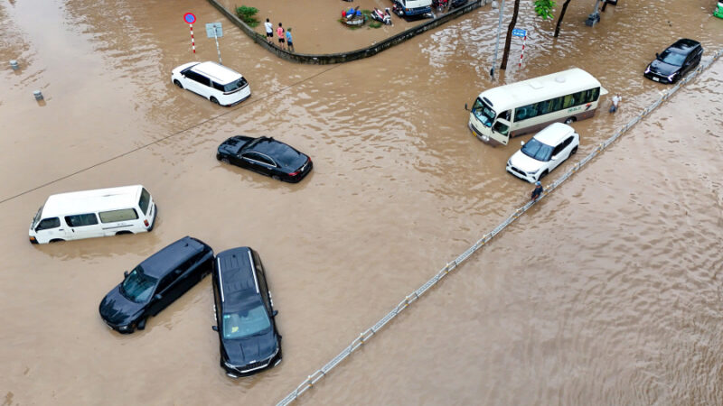 10 hours of widespread flooding in Hanoi after Typhoon Kajiki
