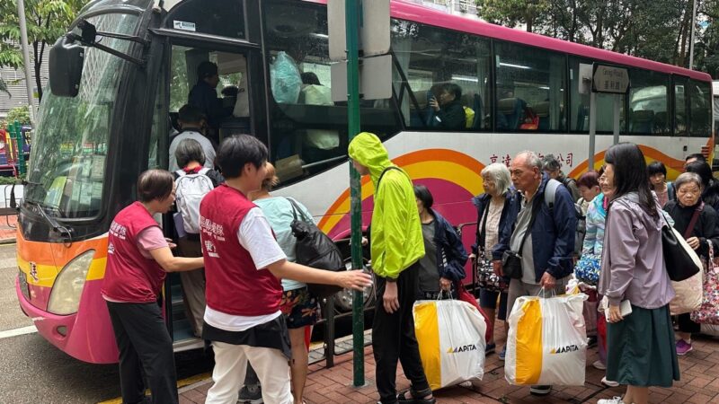 Residents praise smooth evacuation after wartime bomb found in Hong Kong
