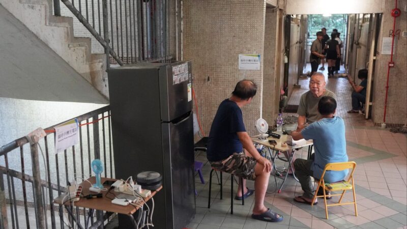 473 Hong Kong households sweating without power for up to 3 more days