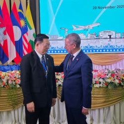 Secretary-General of ASEAN holds a pull-aside meeting with the Minister of Transports and Communication of Timor-Leste