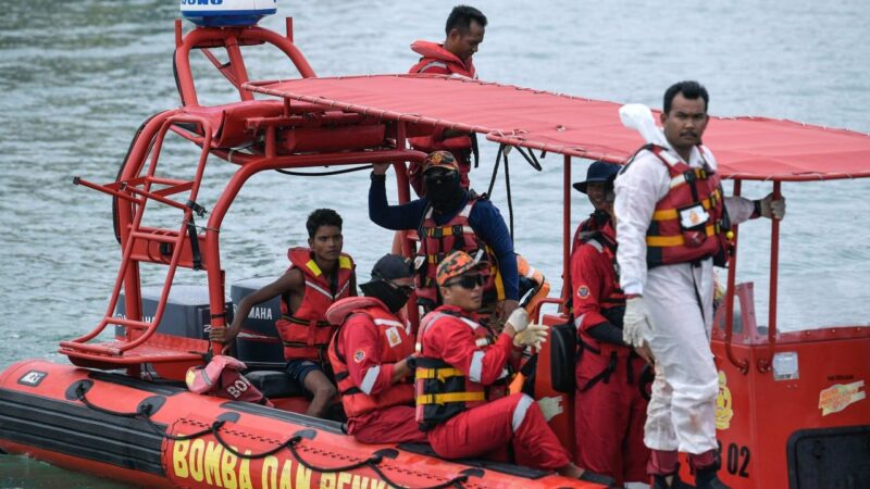 Malaysia court charges 11 shipwreck survivors with illegal entry