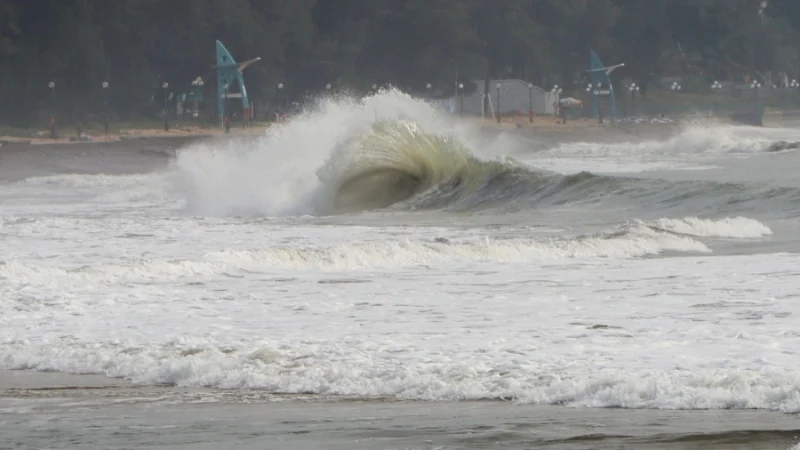 Russian tourist dies after being swept out to sea off Vietnam’s Mui Ne