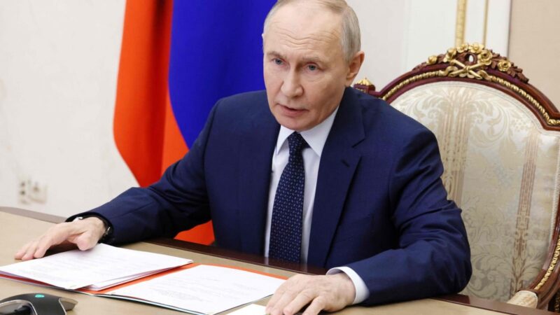 Putin signs law allowing Russia to ignore foreign court rulings on Ukraine