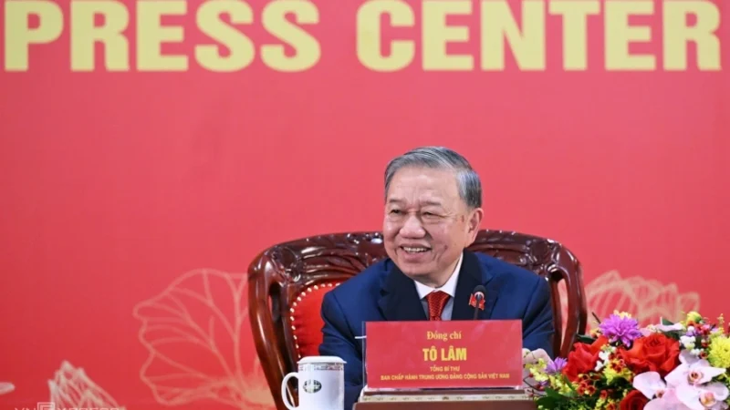 Vietnam identifies economic integration as core pillar in pursuing double-digit growth: Party leader To Lam