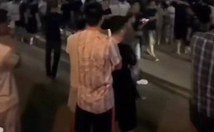 #网友分析： 整个柬埔寨现在都处于非常严峻的形势，各个园区都