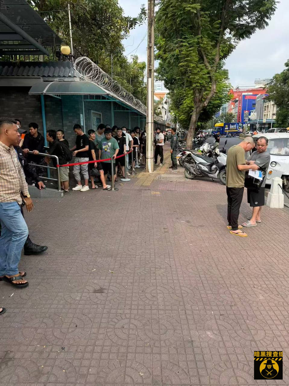 【🇰🇭金边/使馆门前依然人满为患】

今日（1月19日）