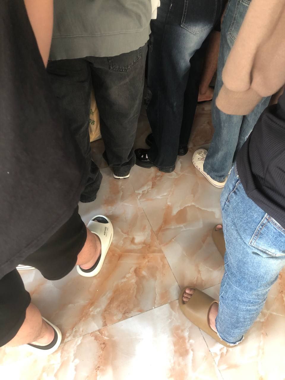 #网友反馈:南海 外面有警察 里面的人出不去了
全部聚 #网友反馈:南海 外面有警察 里面的人出不去了
全部聚