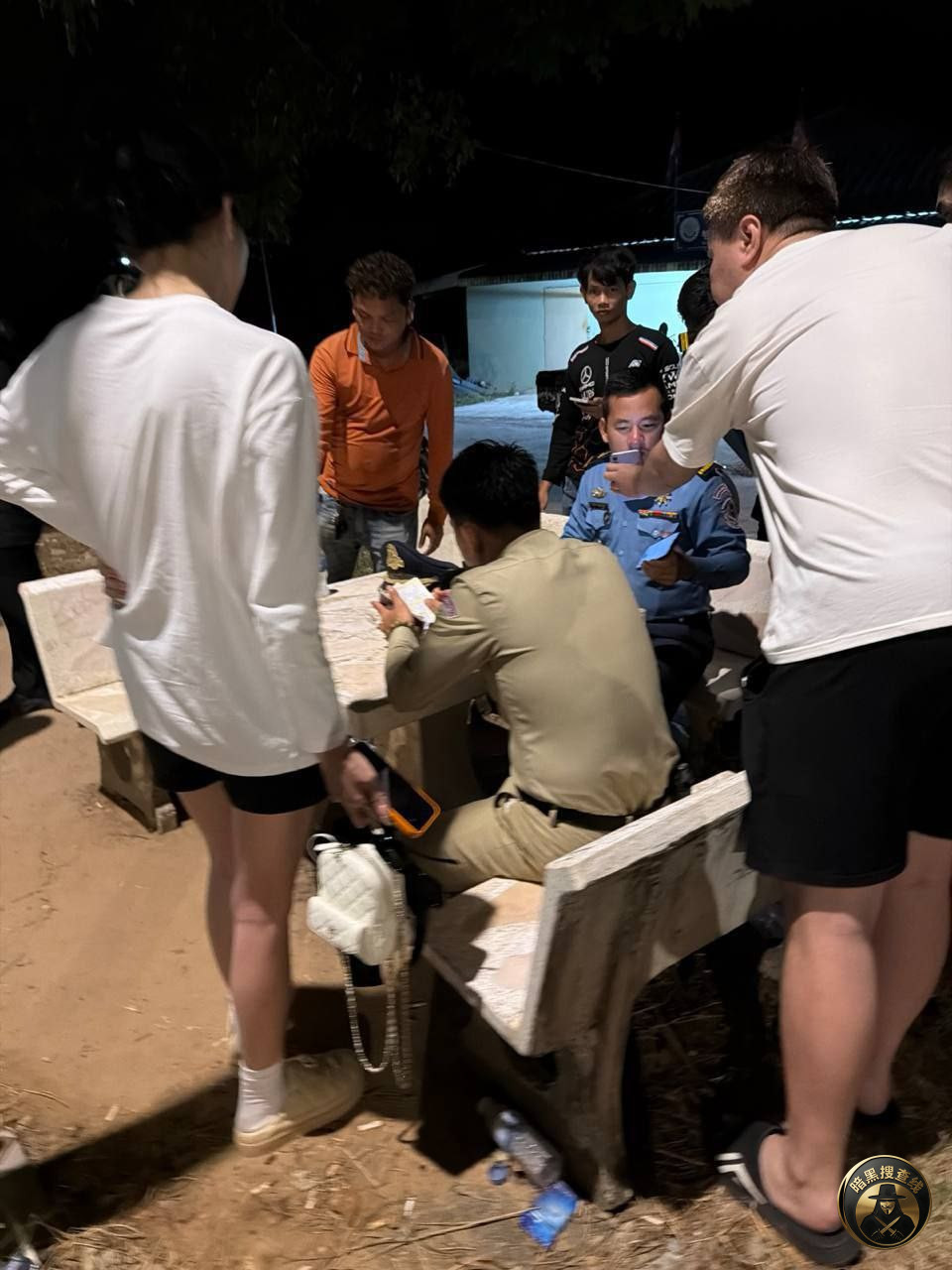 #网友爆料:戈公省政府向外国人收取 100 美元,用于办理过 #网友爆料:戈公省政府向外国人收取 100 美元,用于办理过