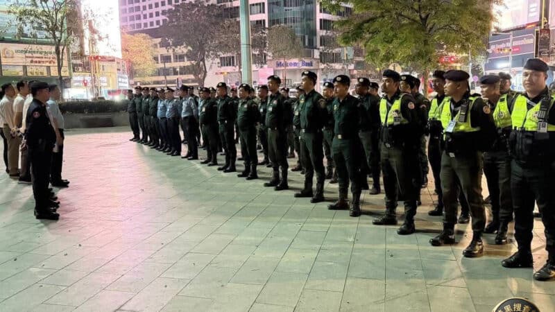 #网友爆料：2026年2月17日晚，约50名昌卡蒙县官员对该