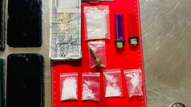 在普雷诺布县，西港警察专门行动队展开了打击非法毒品交易和滥用