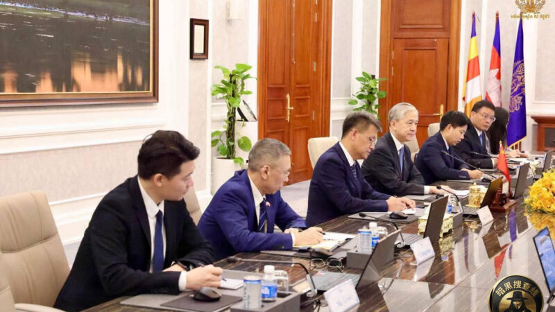 内政部部长与中国驻柬埔寨大使会谈工作

#柬埔寨新闻：：