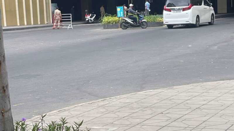 #网友投稿 #金边 #兰花小区 #检查

在兰花小区别墅