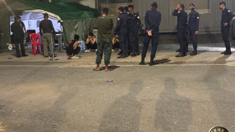 #网友投稿 #金边

金边大使馆附近临时安置点 中国小美