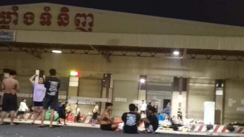 #网友投稿

这次大使馆是真办国内人员事情了。昨天送了4