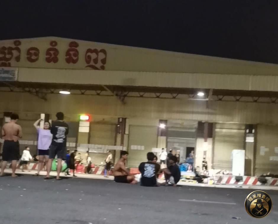 #网友投稿
这次大使馆是真办国内人员事情了。昨天送了4 #网友投稿
这次大使馆是真办国内人员事情了。昨天送了4