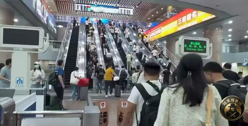 今晚的飞机，回家过年了

这一路的苦楚，归根结底，不过是