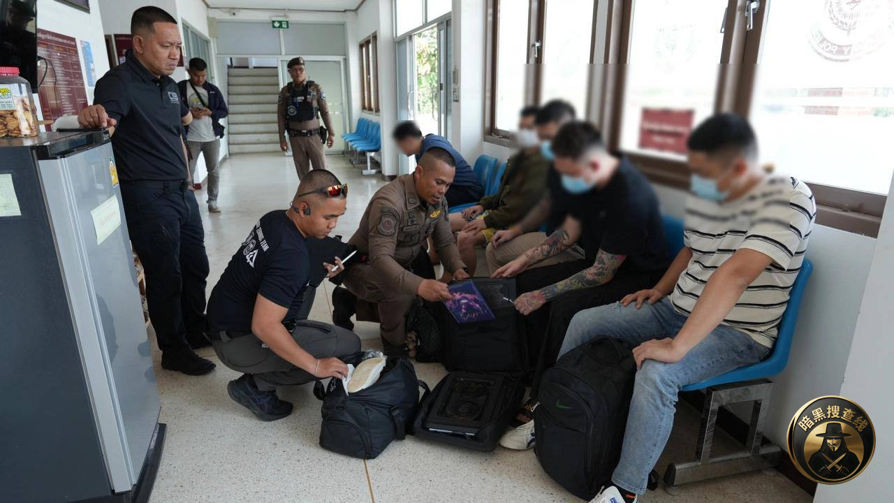 泰国警局截获中国“灰产”团伙：从柬边境偷渡入泰，搜出近300
