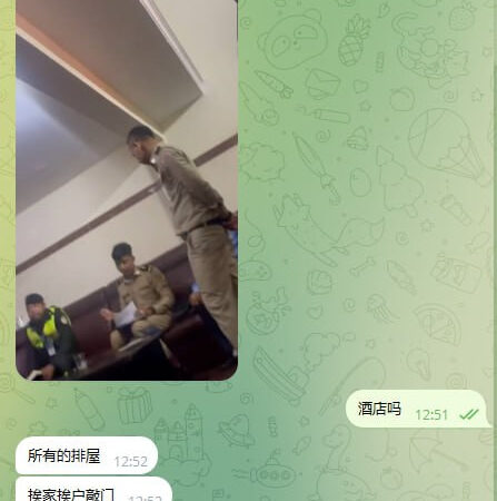 #网友反馈：

金边旧机场周边排屋检查 挨家挨户敲门