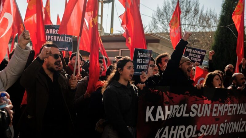 Turkish journalists jailed for filming near Nato base hosting US troops