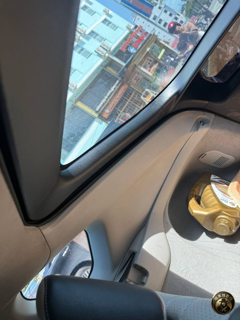大西港路口这里有宪兵拦车查护照！

#网友提醒：