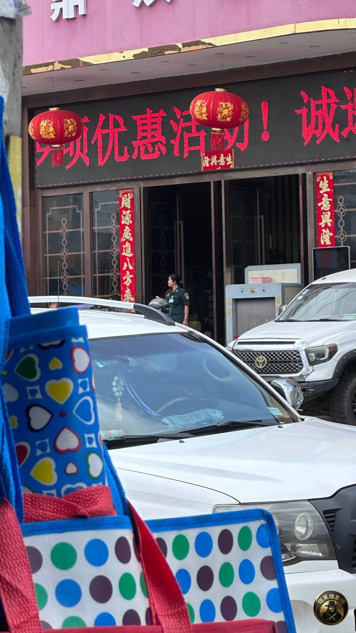 #网友反馈：🇰🇭西港大市场的九鼎赌场有宪兵进去检查了，目前不
