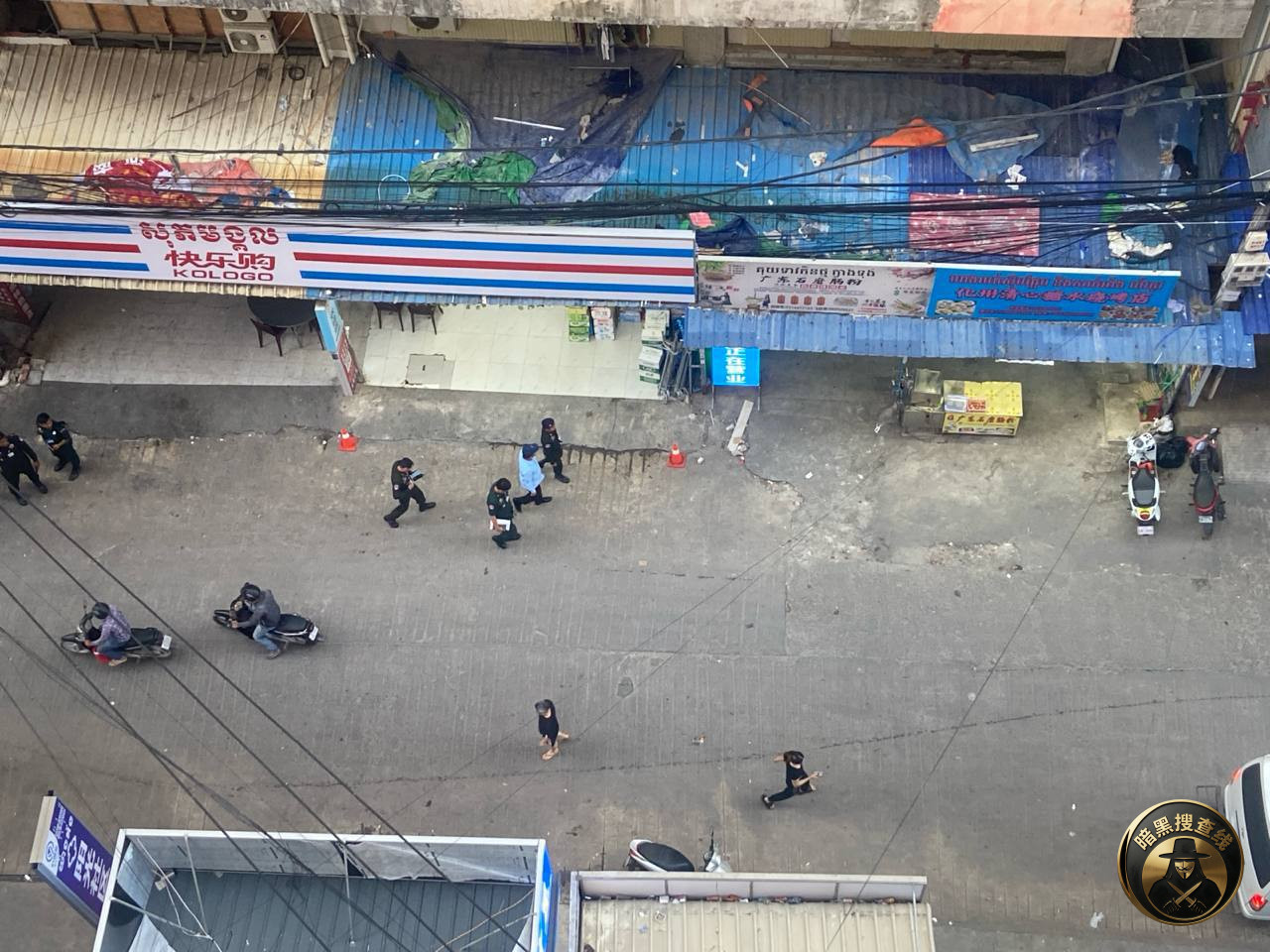 #最新消息:
🇰🇭西港宁波酒店楼下有宪兵在检查,路过的 #最新消息:
🇰🇭西港宁波酒店楼下有宪兵在检查,路过的