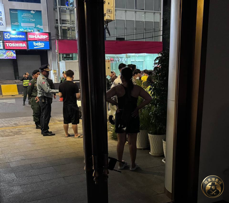 #网友反馈 #金边 #检查
🇰🇭金边太子银行那里有宪兵 #网友反馈 #金边 #检查
🇰🇭金边太子银行那里有宪兵