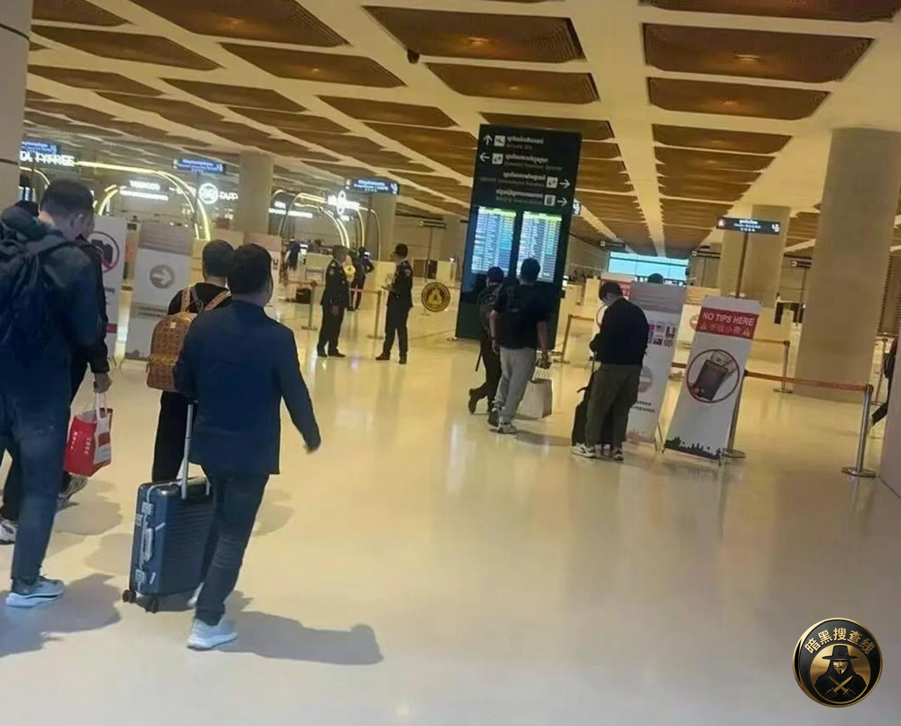 金边德崇机场入境审查突发收紧:持“三证”人员亦遭严查滞留 金边德崇机场入境审查突发收紧:持“三证”人员亦遭严查滞留