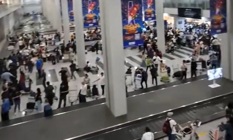 #群友投稿 我朋友在菲律宾做旅行社的，他说最近国内过来好多人