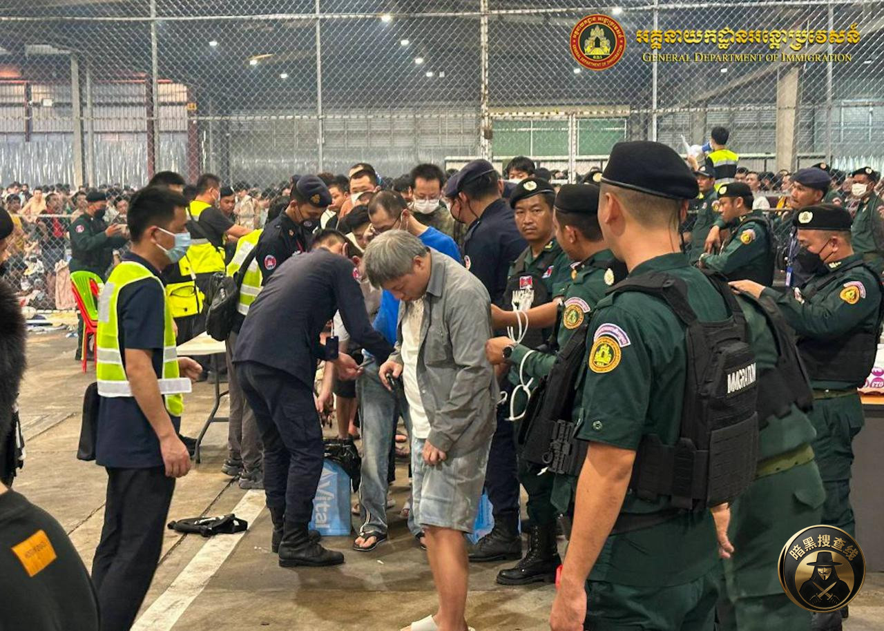 昨天,335名中国人被遣返!
昨天,根据副总理兼内政部 昨天,335名中国人被遣返!
昨天,根据副总理兼内政部