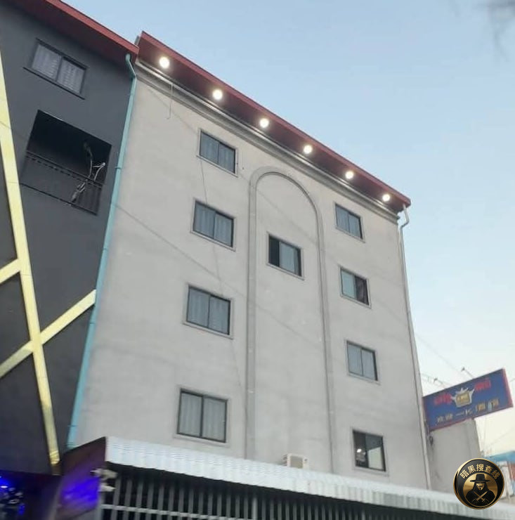 印尼人求救:疑遭囚禁从事电诈,40余人被困KTV旁建筑 印尼人求救:疑遭囚禁从事电诈,40余人被困KTV旁建筑
