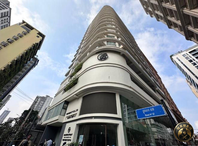 金边水净华区公寓坠楼案:外籍男子清晨被发现身亡
今天早 金边水净华区公寓坠楼案:外籍男子清晨被发现身亡
今天早