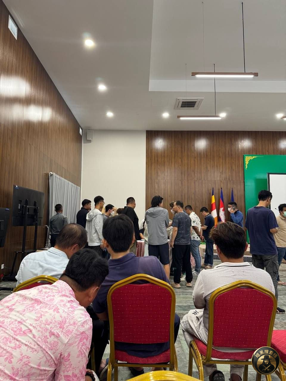#群友反馈:今天很多汇旺的商户选择去银行维权,现在进行登记。 #群友反馈:今天很多汇旺的商户选择去银行维权,现在进行登记。