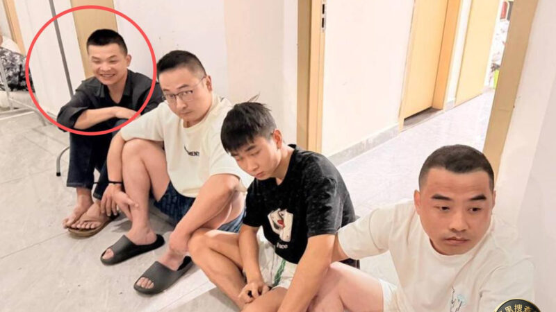 每逢突袭都有笑脸哥
那是真高兴啊～～😄