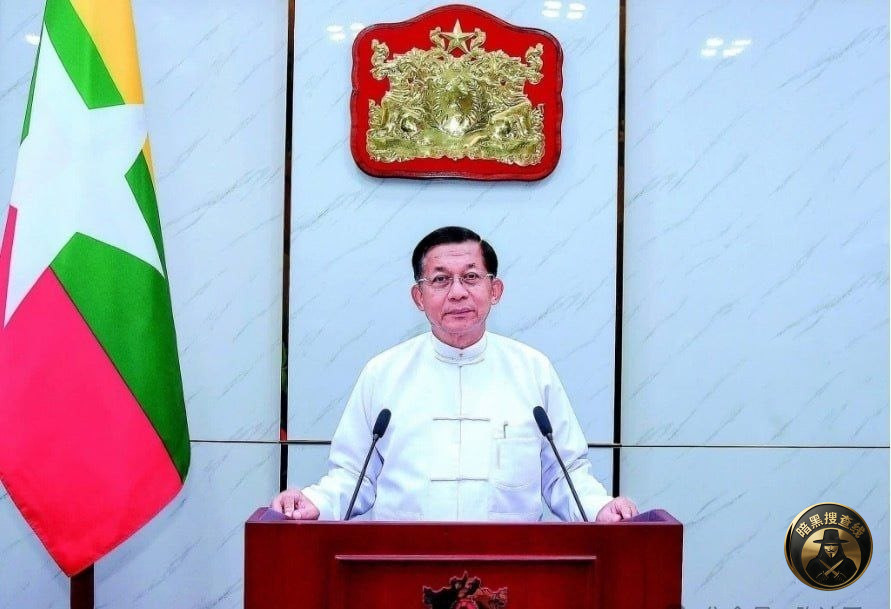 敏昂莱宣誓就任缅甸总统 新政府同步就职
当地时间4月1 敏昂莱宣誓就任缅甸总统 新政府同步就职
当地时间4月1