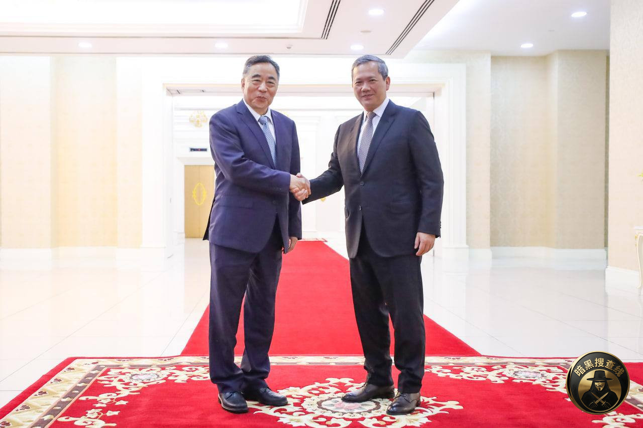 洪玛奈会见中国交建董事长
今天上午,柬埔寨总理洪玛奈在 洪玛奈会见中国交建董事长
今天上午,柬埔寨总理洪玛奈在