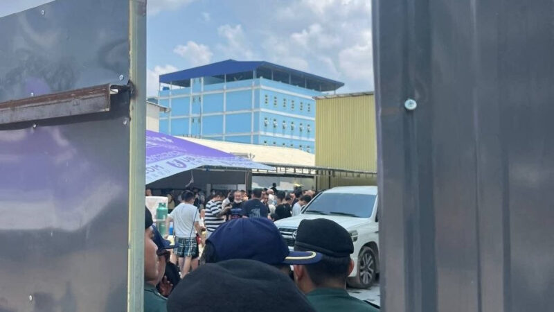 #最新消息：波贝这栋楼被警察围了，里面的推推一个都跑不了，不