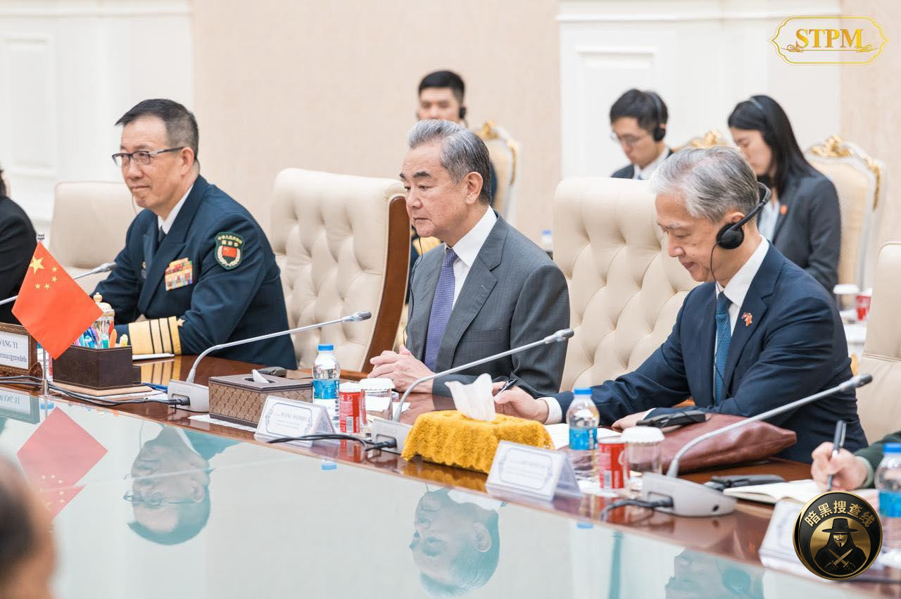 💡 洪玛奈会见王毅:愿同中方合作打击网赌电诈
4月22 💡 洪玛奈会见王毅:愿同中方合作打击网赌电诈
4月22