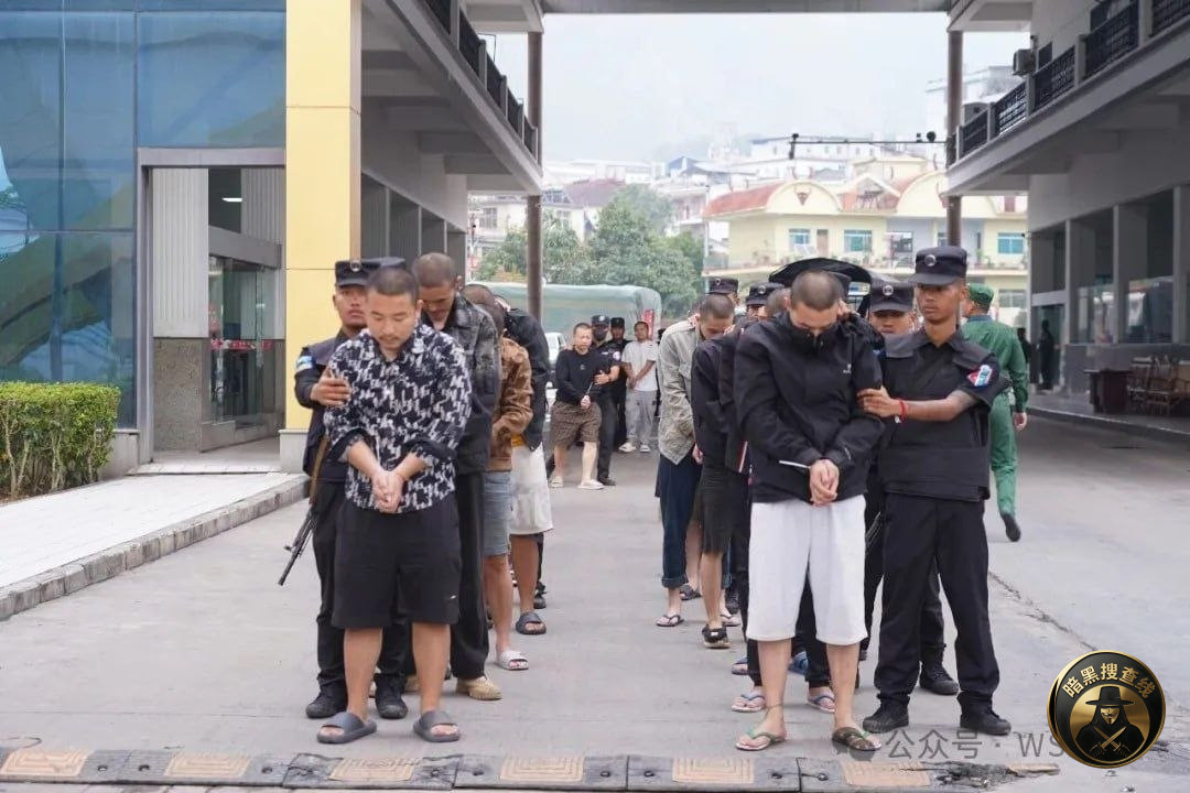 佤邦司法委在勐啊口岸移交30名涉诈人员 含6名被解救人员 佤邦司法委在勐啊口岸移交30名涉诈人员 含6名被解救人员