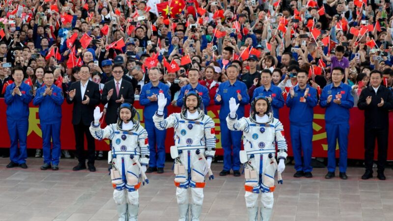 Hongkongers praise astronaut Lai Ka-ying at send-off ceremony in Jiuquan