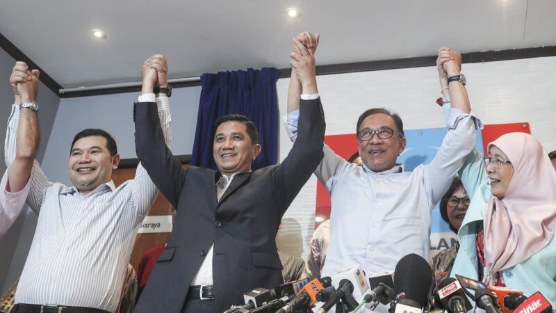 Malaysian ex-ministers resign from Anwar’s party, snap election rumoured